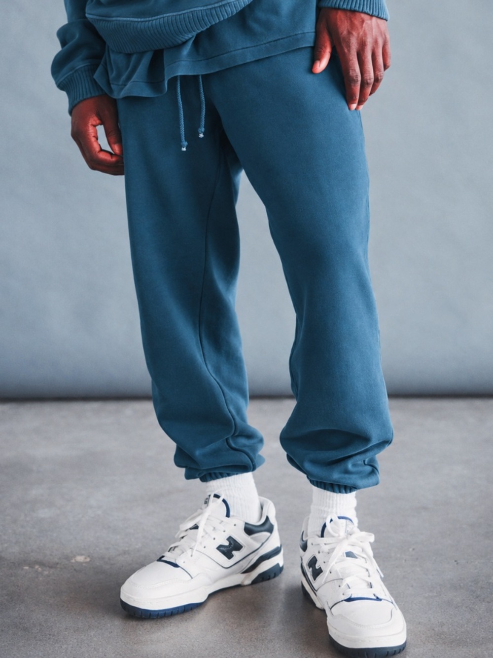Elwood Core Sweatpant Jogger Vintage Midnight Blue Size Medium Unisex NWT